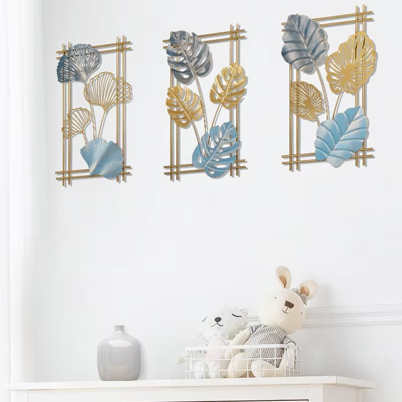 Modern Gold Leaf Metal Wall Art – Where Nature Meets Modern Elegance